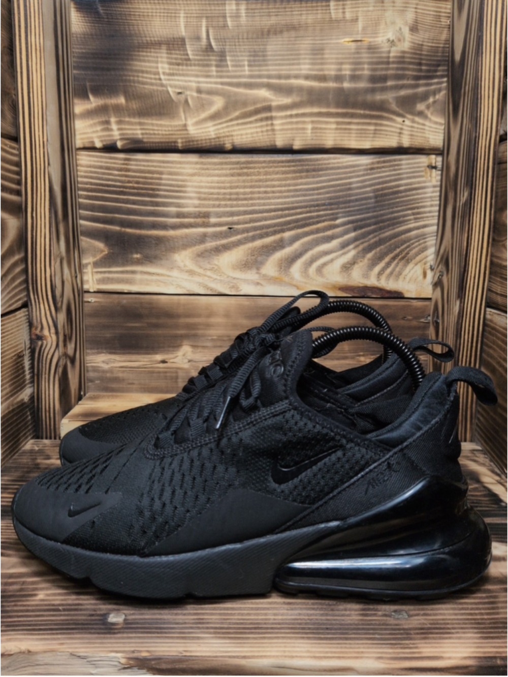 Nike Air Max 270 Women’s Sneakers Shoes Triple Black AH6789-006 – Size 7.5